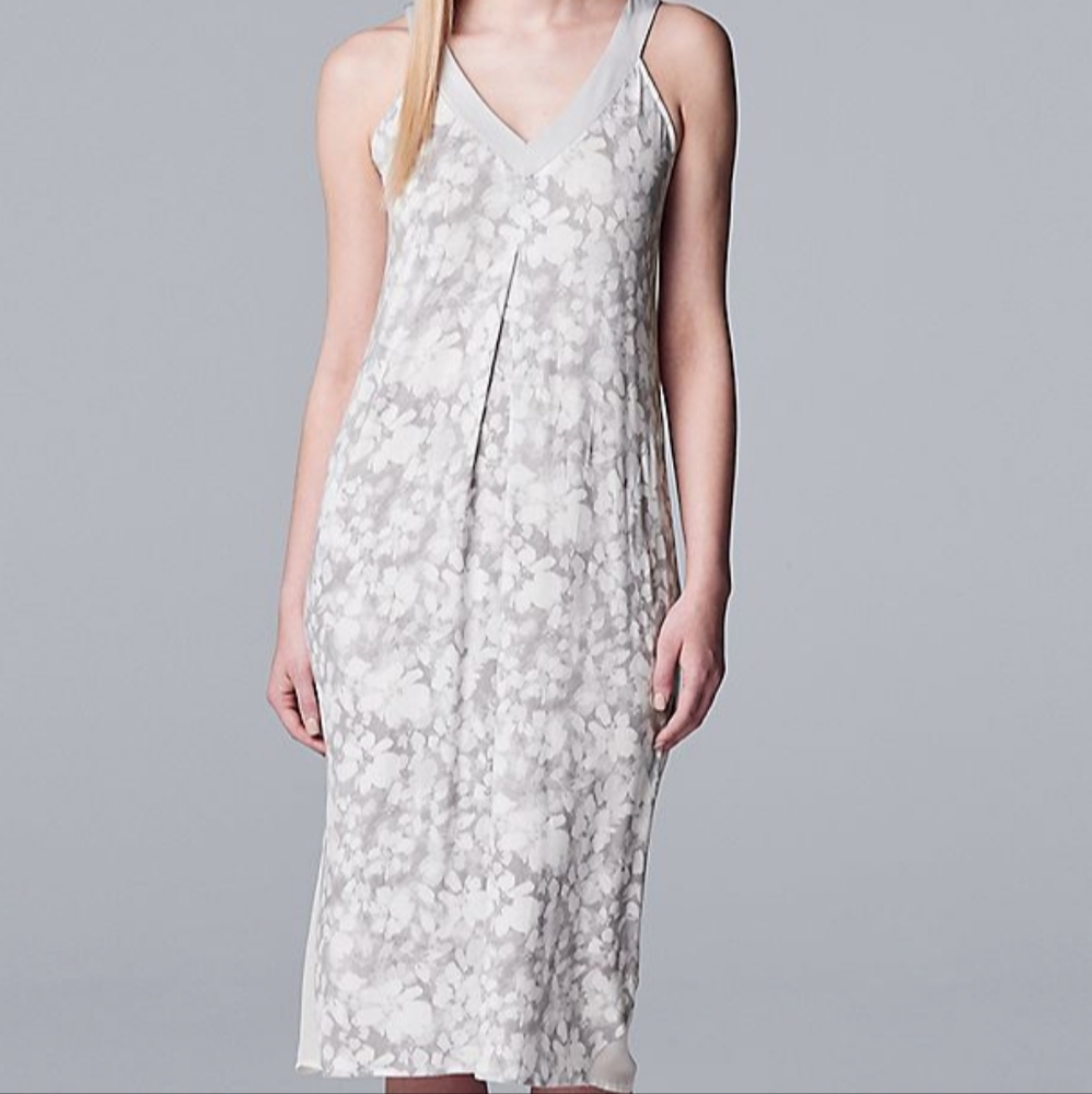 New Vera Wang Nightgown V-Neck Chemise